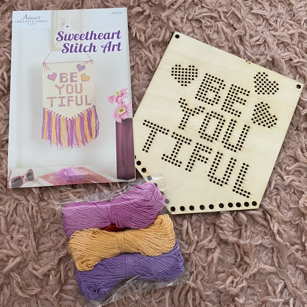 ⭐️HP⭐️🆕Sweetheart Stitch Art Kit